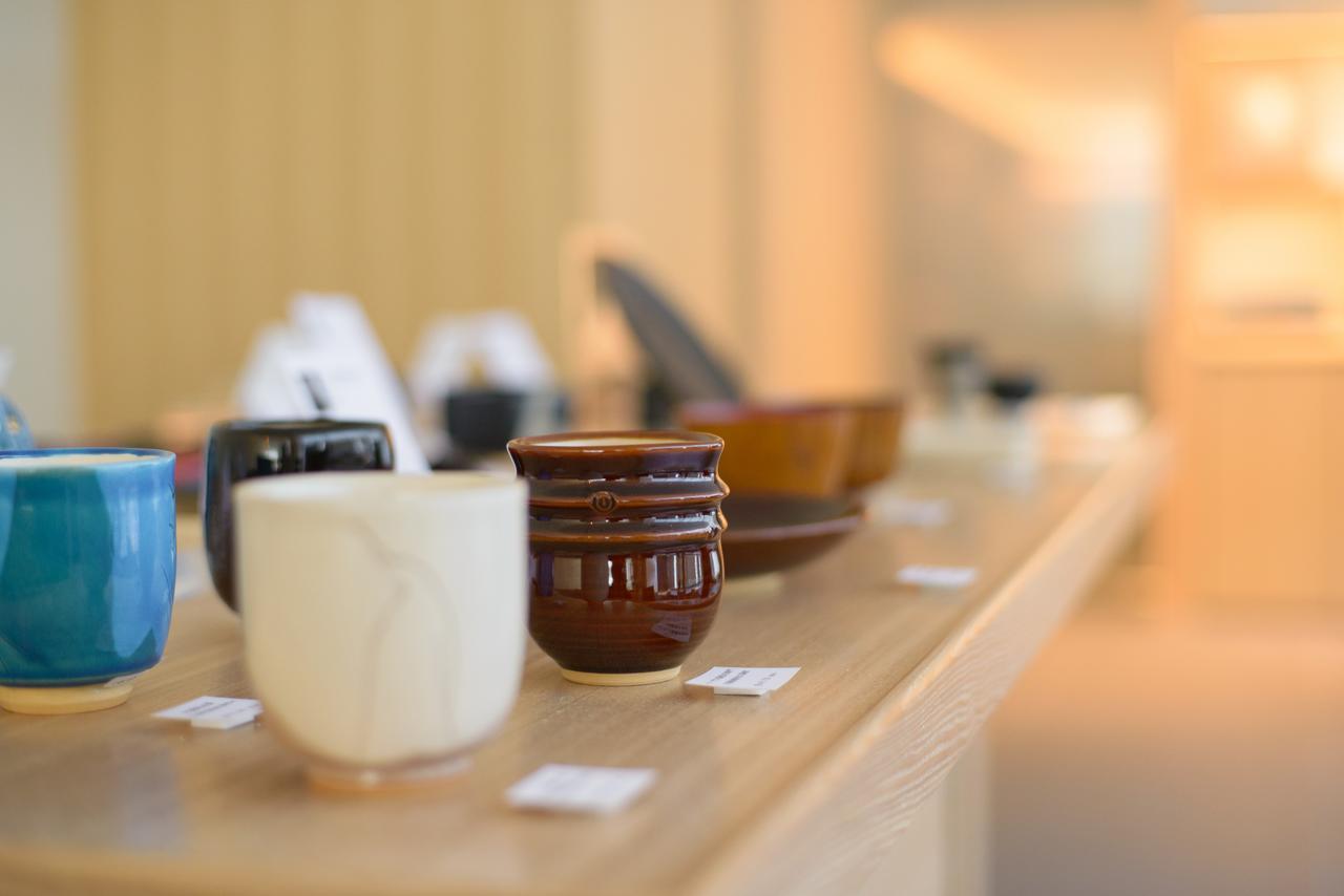 Kanazawa Tokyu Hotel Luaran gambar A small collection of the many objects that can be used for a game of goban